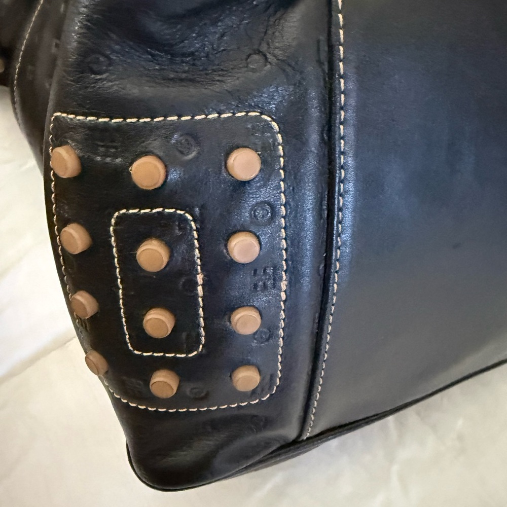 Arcadia Classic Black Leather Shoulder Bag - Picture 5 of 13